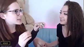 Preview 1 of Bf Mainin Memek Jadi Crot - sexy hot lesbians licking each others pussy