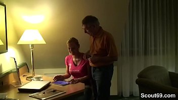 Preview 1 of Madi Madison - Opa zeigt der kleinen Enkelin wie richtig gefickt wird