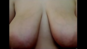 Preview 1 of Soo Gye Maom Ko Son Na Choda - Milf with huge tits live strip show