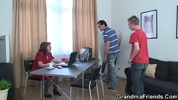 Preview 1 of Bbc Mmf Wife - Threesome with old woman in the office