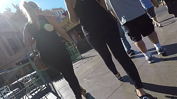 Preview 4 of Findvid Os Zoophilie Cheval - 2 milfs in vegas.MP4