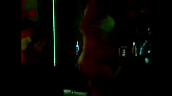 Preview 1 of Beautiful Lonely Wife - La otra Striper me quit&oacute_ el celular