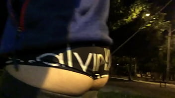 Preview 1 of Picture Vids Mature - sagging on street - primera vez en la calle