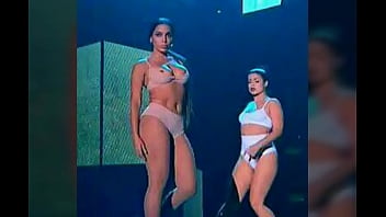 Preview 3 of Mom Sucks Sons Dick Pov - Anitta pagando peitinho pr&ecirc_mio multishow