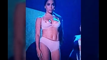 Preview 1 of Mom Sucks Sons Dick Pov - Anitta pagando peitinho pr&ecirc_mio multishow