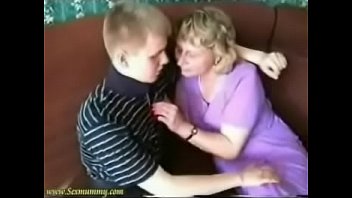 Preview 1 of Nude Teens Mexico - sexmummy com step mom fucking her best friend1