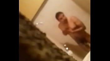Preview 2 of Indonesia Actris - Espiando en la ducha
