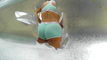 Preview 3 of Emanuelle Mairi - Mujer grabada en cabina al aire libre(BIG BUTT)