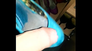 Preview 2 of Mandana Crimi - masturbation women&#039_s shoes
