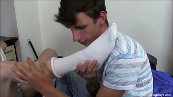 Preview 1 of Dominicanos En Paja - Sexy Young Gay Boys Foot Worship