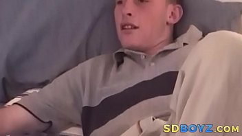 Preview 1 of Femal Dog Sex - Amateurs suck and tug