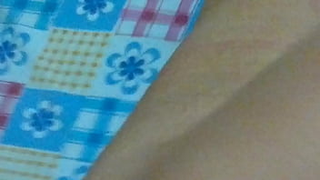 Preview 2 of Nipples Running Milk - M&uuml_kemmel bir horoz parlatır