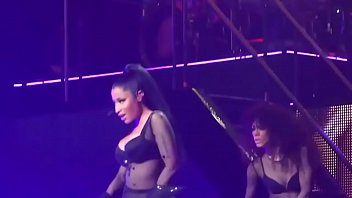 Preview 2 of Xxx Hores Video - Nicki Minaj Booty Live (HD)