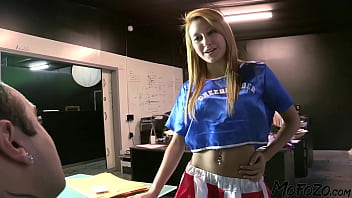 Preview 1 of South Afirka Xxx - MOFOZO.com - Real Amateur Homemade Sex Video With An 18 Year Old Cheerleader