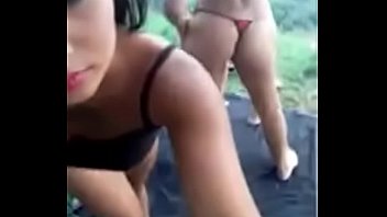 Preview 2 of Www Tubelombia Com - paisas viviana en la finca y las pillan