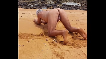 Preview 2 of Xxxbay And Girl - Ladysilva gay bunda gostosa na praia