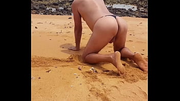 Preview 1 of Xxxbay And Girl - Ladysilva gay bunda gostosa na praia
