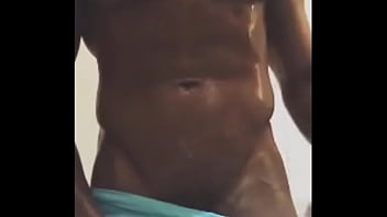 Preview 4 of Uqasha Sensore - Pauzudo Diego Barros de Pau Duro no Short Molhado / Huge Big Hard Dick Wet