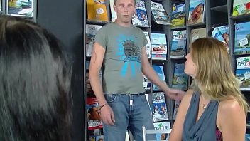 Preview 1 of Sunny Leone Fuckingblack Gay - Angequatscht &amp_ abgeschleppt - public- vol 3