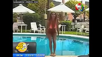 Preview 3 of Two Man One Hungry Girl - EN BIKINI ME TIRO ALA PILETA !!