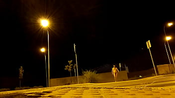 Preview 3 of Free Sexx Iran - Cruzando la calle desnudo