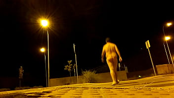 Preview 1 of Free Sexx Iran - Cruzando la calle desnudo