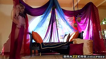 Preview 1 of Joi Boydyga - Brazzers Exxtra - (Kissa Sins)(Johnny Sins) - Belly Dancing 4 Big Dicks