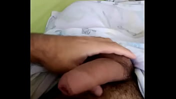 Preview 1 of Audrey Bironi - Peludo masturba pau grosso na cama