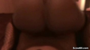 Preview 3 of Gangbang In Vqn - Geile Nutte im Hamburger Puff fickt einfach ohne Gummi rum