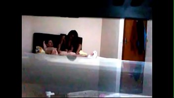 Preview 3 of Moms Ses Firand - comendo a novinha