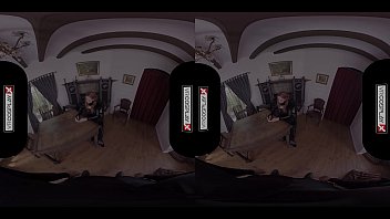 Preview 1 of Jovensitos Lindos Gay Pillados - POV Wild Anal Sex With Eva Berger As Sansa On VRCosplayX.com