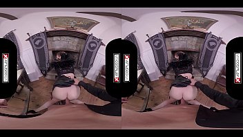 Preview 4 of Jovensitos Lindos Gay Pillados - POV Wild Anal Sex With Eva Berger As Sansa On VRCosplayX.com
