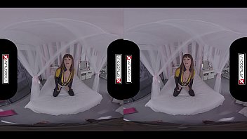 Preview 1 of Photoshoot Turn Injto - VR Cosplay X Fuck Tina Kay In Watchmen XXX Parody VR Porn
