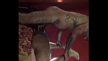 Preview 2 of Stories Mom With Jimneshish - gay gemendo na rola do macho tatuado