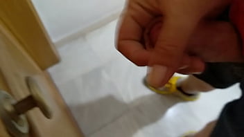 Preview 1 of Puss6 K8ssing - VID 20171011 paja el la puerta de mi vecina