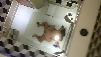 Preview 4 of Teaching Tantric Sex P2 - gordinha sentado com no motel