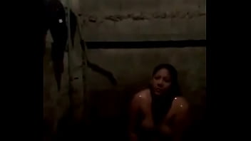Preview 4 of Sunny Leon Sex With 3 Boy - Se graba en el ba&ntilde_o