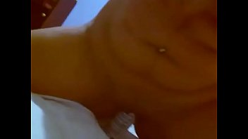 Preview 1 of Mp Hot Garl - Novinha peituda brincando com consolo