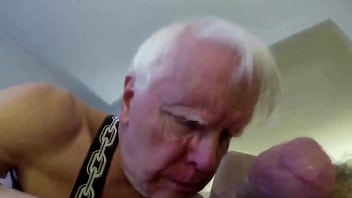 Preview 2 of Jabrdhashti Vf Xxx Video - Grandpa Gives Closeup Head - Part 1