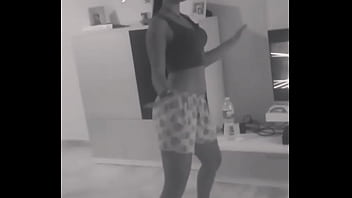 Preview 1 of Hairy Sister Armpits - Culona Bailando Twerk