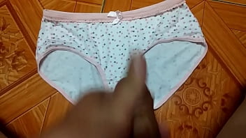 Preview 3 of Hot Milf Ha - Sịp chấm sao bi em tầng dưới | Cum on panties compilation the best!