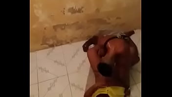 Preview 3 of Shower Cam Busted - Maluco da #CDG esfoda&ccedil_ando obesa 1/10 da Ilha