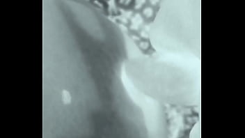 Preview 2 of White Guy Tube - Chupando o Peitinho Raio-X