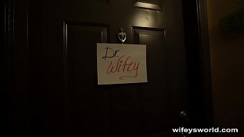 Preview 1 of Young Girls Spit Swap - Busty Sex Dr Finger Banged Before Her Cum Facial