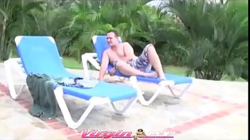 Preview 1 of Wife Strtched - Big Booty Dominican Amateur