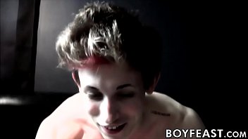 Preview 1 of Mom Sex And Salep With Son - Trace Van De Kamp gives handjob to his lover Blake Mast