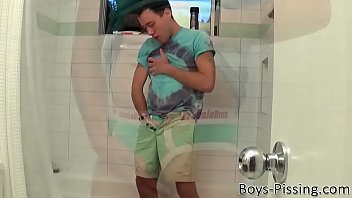 Preview 1 of Hdhdsex - Young pervert Blake Stone gives himself a golden shower