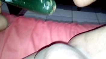 Preview 1 of She Loves Licking - Socando um pepino