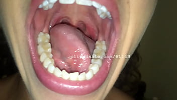 Preview 2 of 1 Ghante - Mouth Fetish - Annie&#039_s Mouth