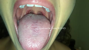 Preview 3 of 1 Ghante - Mouth Fetish - Annie&#039_s Mouth